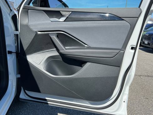 New 2026 Volkswagen Tiguan SE R-Line FWD image 8