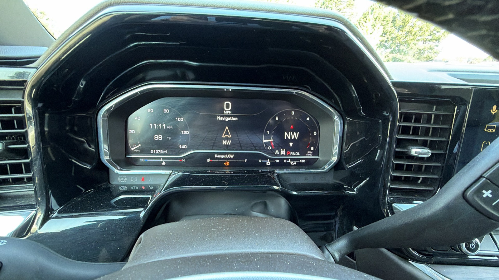 Used 2025 GMC Sierra 1500 SLT AWD/4WD image 28