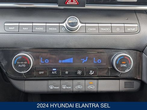 Certified 2024 Hyundai Elantra SEL FWD image 25