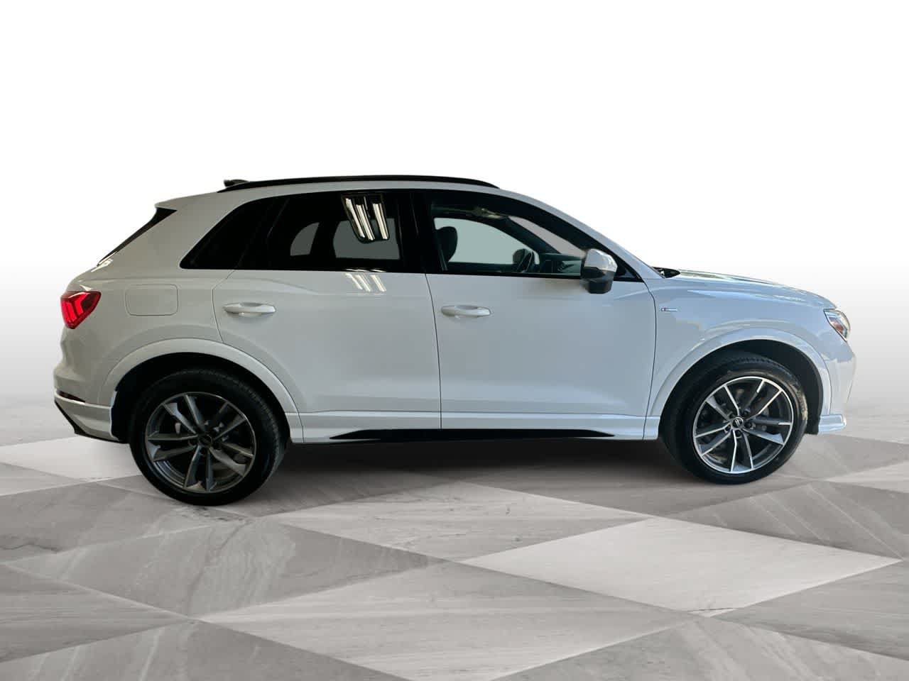 Used 2025 Audi Q3 2.0T Premium w/ Convenience Package AWD/4WD image 9