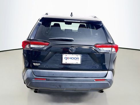 Used 2021 Toyota RAV4 LE w/ Carpet Mat Package (TMS) FWD image 7