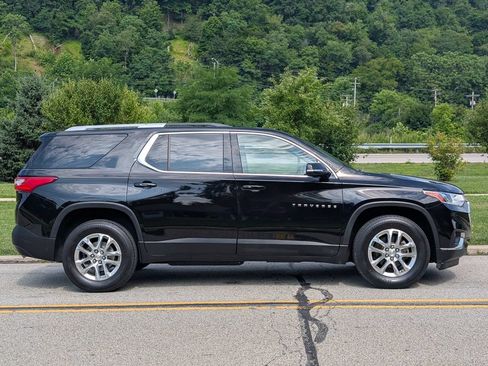 Used 2018 Chevrolet Traverse LT FWD image 4
