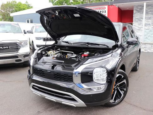 Used 2024 Mitsubishi Outlander FWD image 56