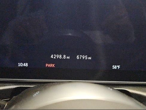 Used 2025 Mercedes-Benz C 300 4MATIC Sedan image 10