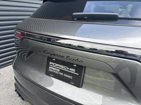 Certified 2022 Porsche Cayenne Turbo AWD/4WD image 28