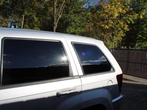 Used 2007 Jeep Grand Cherokee Laredo AWD/4WD image 23