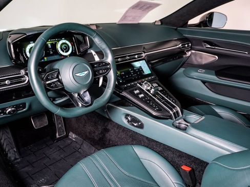 Used 2025 Aston Martin V8 Vantage Coupe RWD image 24