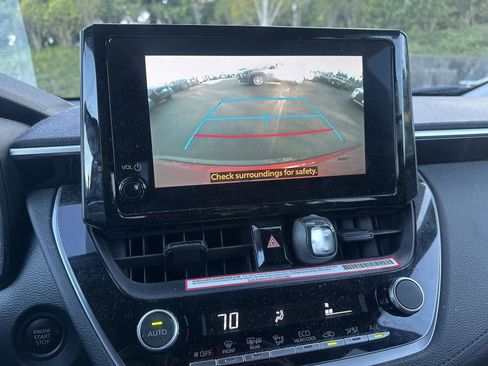 Used 2024 Toyota Corolla Cross LE w/ Moonroof Package AWD/4WD image 16