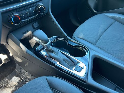 Used 2025 Buick Encore GX Preferred image 35