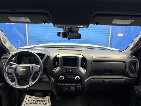 Used 2024 Chevrolet Silverado 1500 Custom image 24