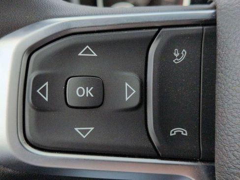 Used 2025 RAM 2500 Big Horn AWD/4WD image 12