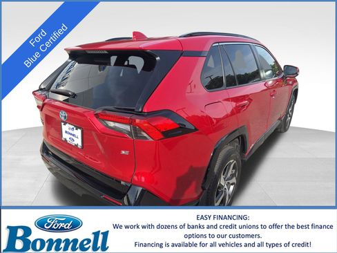 Used 2022 Toyota RAV4 SE AWD/4WD image 3