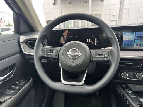 Used 2025 Nissan Kicks SV w/ SV Premium Package AWD/4WD image 12