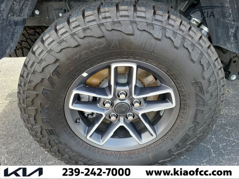 Used 2026 Jeep Gladiator Mojave AWD/4WD image 8