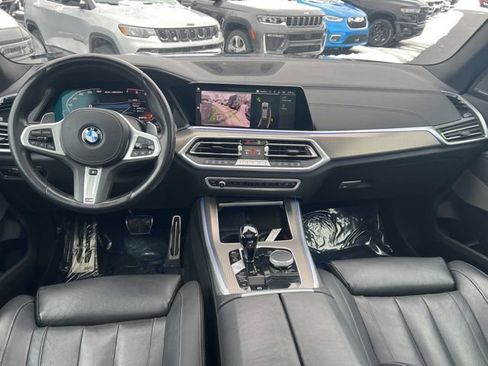 Used 2022 BMW X5 M50i image 23