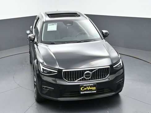 Used 2024 Volvo XC40 B5 Ultimate w/ Protection Package Premier image 45