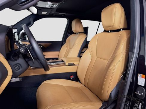 Used 2023 Lexus LX 600 4WD w/ Accessory Package (Z1) image 11