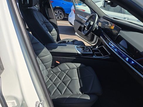 Used 2026 BMW 740i RWD image 4