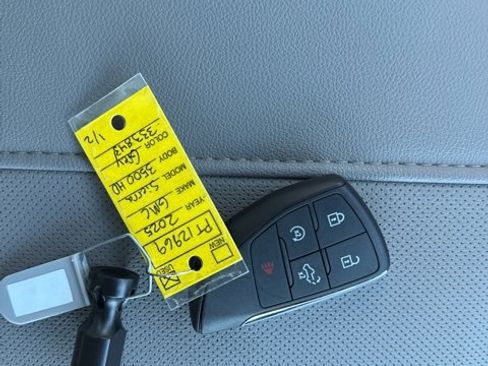 Used 2025 GMC Sierra 3500 SLT w/ SLT Premium Package image 12