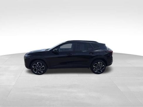 Certified 2024 Chevrolet Trax RS w/ Sunroof Package FWD image 2