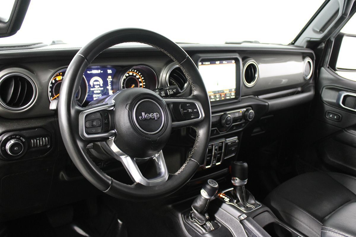 Used 2022 Jeep Wrangler Unlimited Sahara AWD/4WD image 6