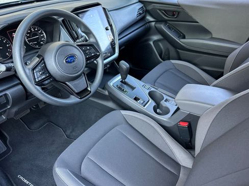 Used 2025 Subaru Crosstrek 2.0i Premium image 9