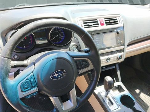 Used 2017 Subaru Outback 2.5i Limited AWD/4WD image 10