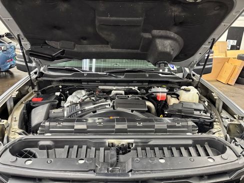Used 2025 Chevrolet Silverado 2500 Custom w/ Custom Value Package AWD/4WD image 10