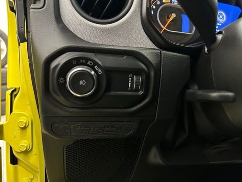 Used 2024 Jeep Wrangler Sport S image 25