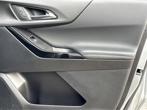 Certified 2025 Chevrolet Equinox LT image 12