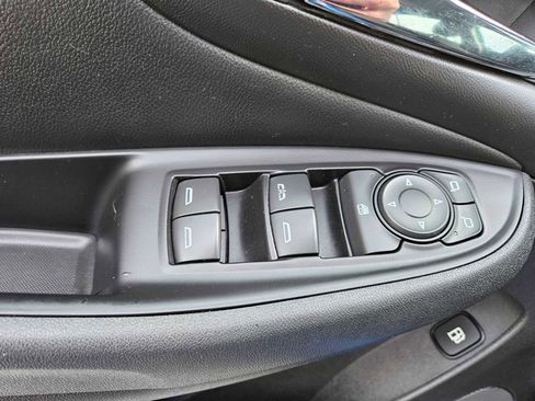 Used 2018 Chevrolet Volt LT w/ Comfort Package image 24