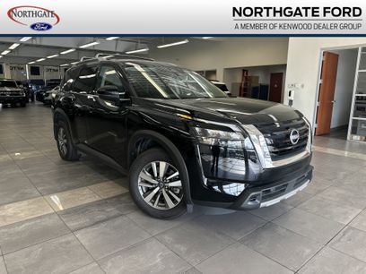Used 2025 Nissan Pathfinder SL
