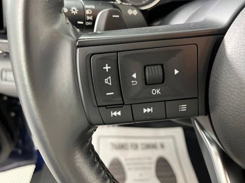 Used 2025 Nissan Pathfinder SV FWD image 24