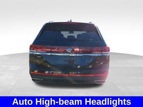 Used 2025 Volkswagen Atlas SE image 27