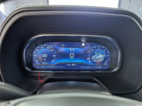 Used 2023 Chevrolet Suburban Z71 w/ Z71 Off-Road Package image 28