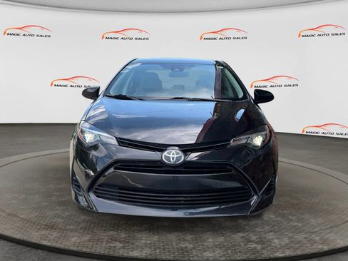 Used 2019 Toyota Corolla LE FWD image 3