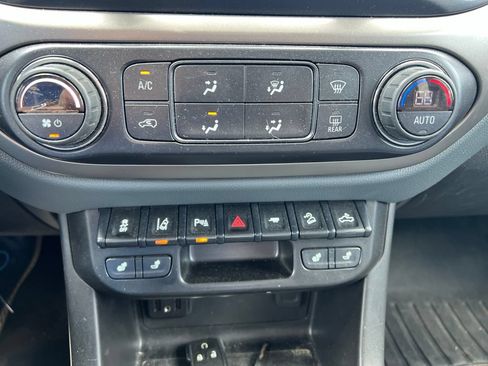 Used 2021 Chevrolet Colorado Z71 w/ Safety Package AWD/4WD image 16