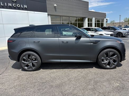 Used 2025 Land Rover Range Rover Sport Dynamic SE AWD/4WD image 8
