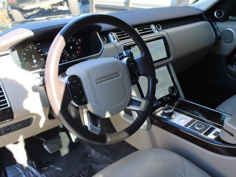 Used 2022 Land Rover Range Rover P525 Westminster Edition image 5