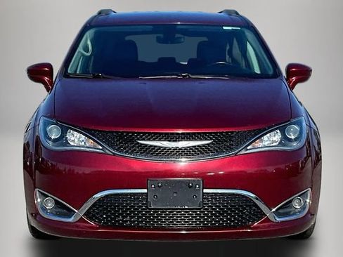 Used 2017 Chrysler Pacifica Touring-L w/ Tire & Wheel Group image 3