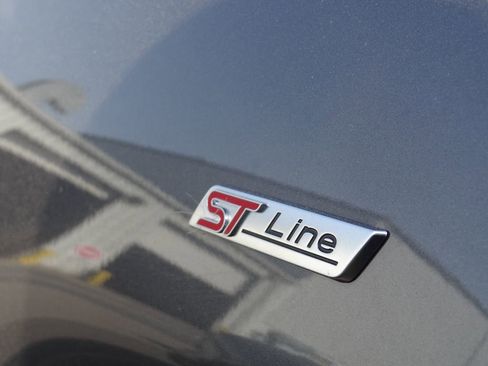 Used 2025 Ford Explorer ST-Line image 14