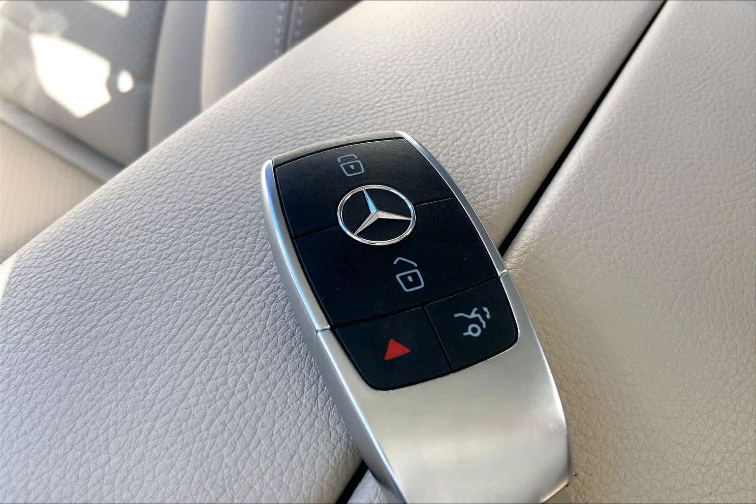 Used 2021 Mercedes-Benz GLC 300 4MATIC image 14