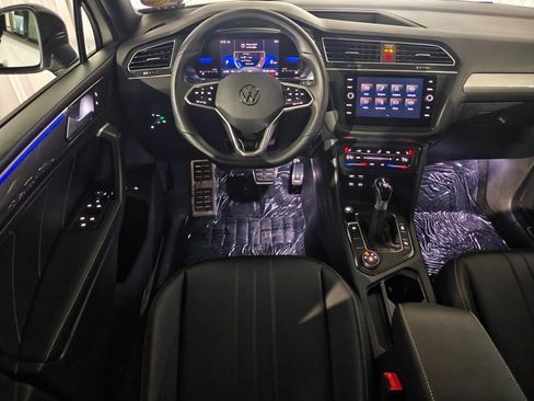 Used 2024 Volkswagen Tiguan SE R-Line image 5