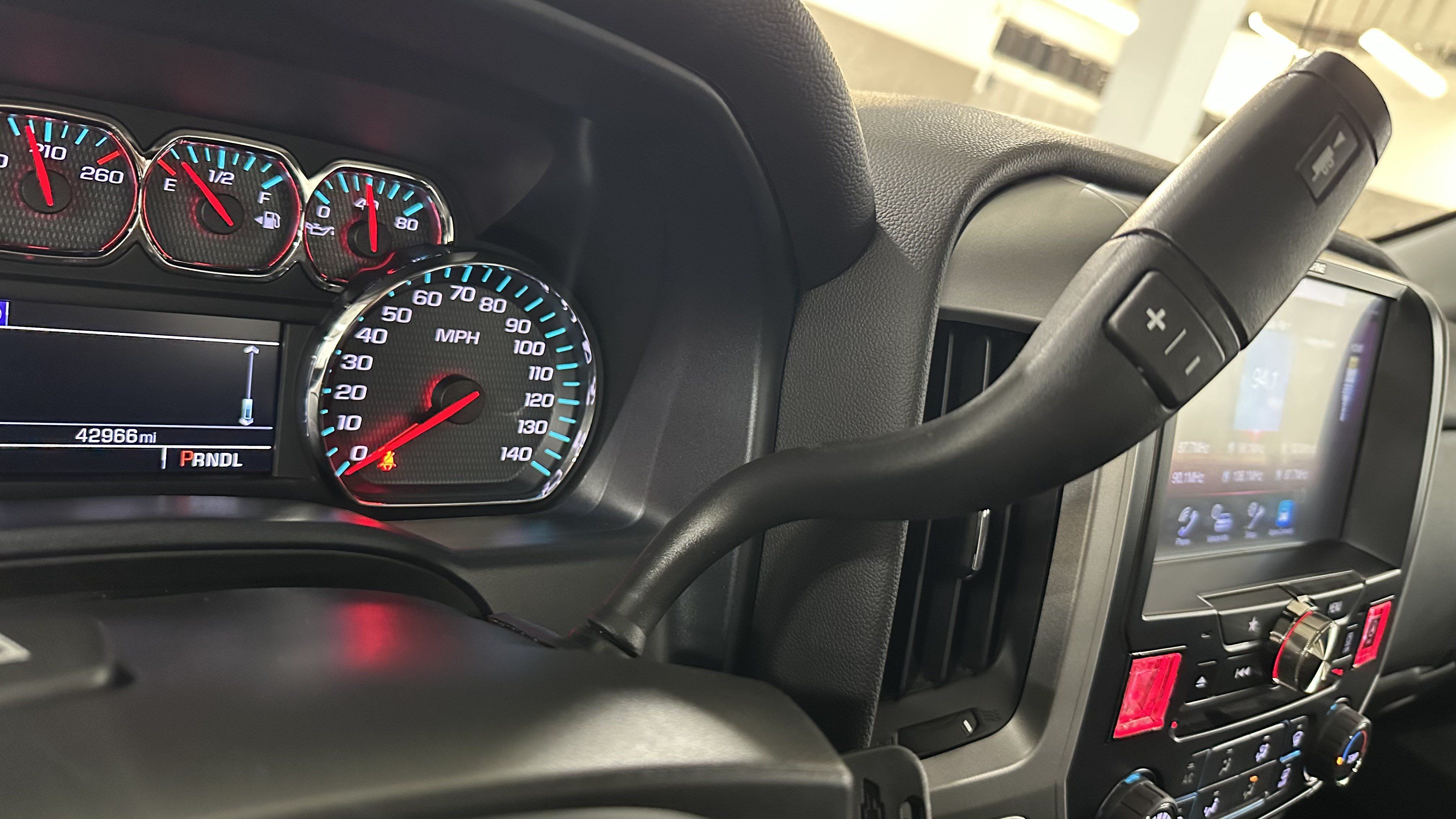 Used 2018 Chevrolet Silverado 1500 LT w/ LT Convenience Package AWD/4WD image 26