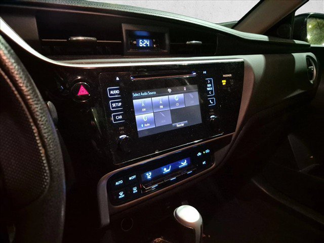 Used 2017 Toyota Corolla LE FWD image 12
