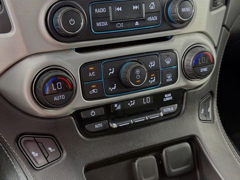 Used 2019 GMC Yukon SLT w/ HD Trailering Package image 17