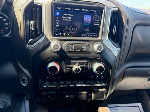 Used 2022 GMC Sierra 3500 Denali AWD/4WD image 12