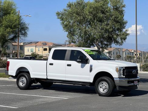Used 2019 Ford F250 XL w/ Power Equipment Group AWD/4WD image 4