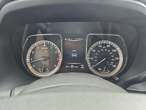 Used 2017 Nissan Titan SV image 22