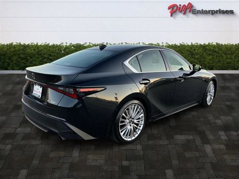 Used 2025 Lexus IS 300 w/ Premium Package image 8